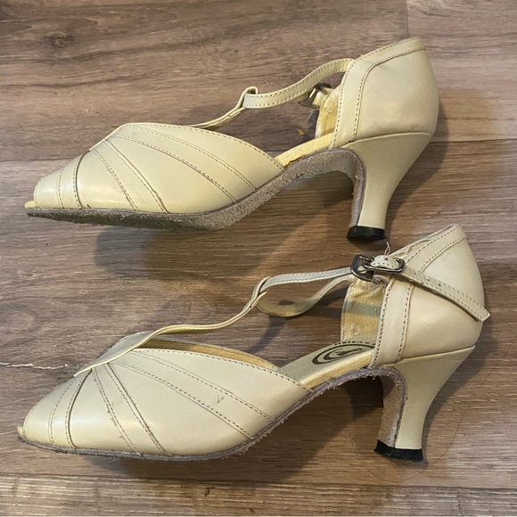 Helens Dancing Shoes size 6.5 - Picture 2 of 3